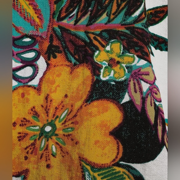 Tropical Floral Print Round Split Neck 3/4 Sleeve Tunic - Picture 5 of 5